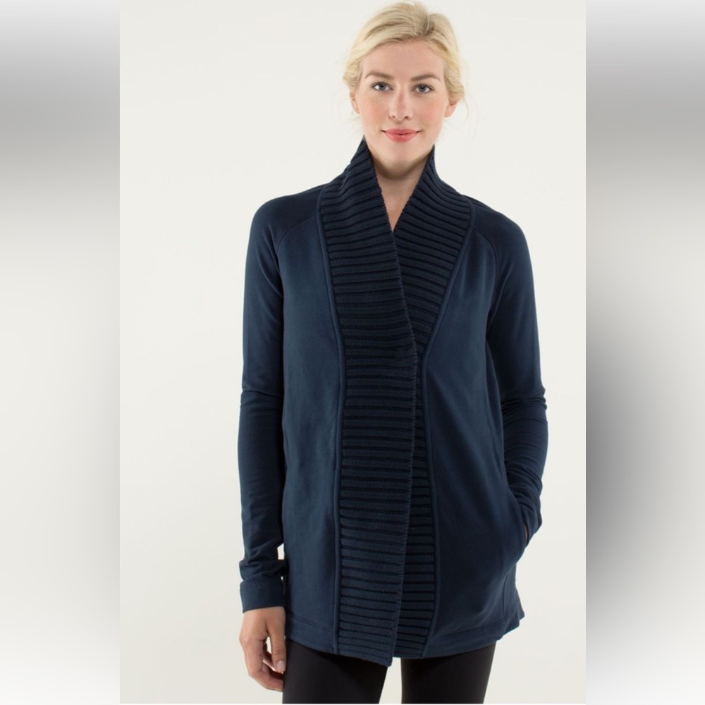 Lululemon Bliss Break Wrap French Terry in Inkwell size 4